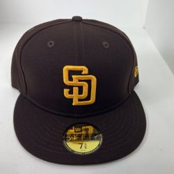 New era fitted hat 🧢 42$ each other teams and sizes available