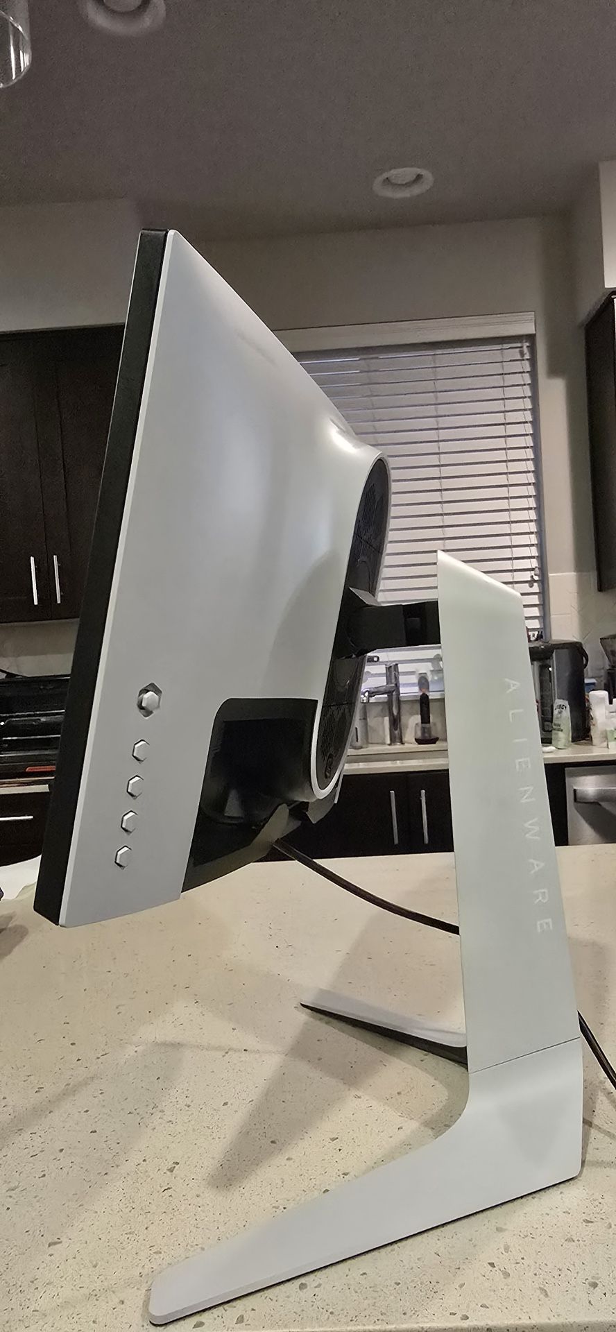 25” Alienware AW2521HF Monitor 