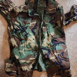 Army Woodland Cammo Cold Weather Jacket Medium/Long $80