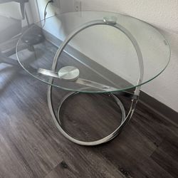 Tables & barstool 