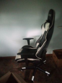 Gaming chair