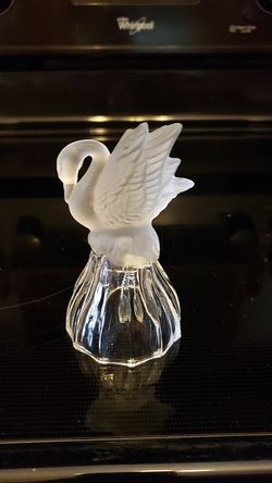 Frosted Glass Swan Bell