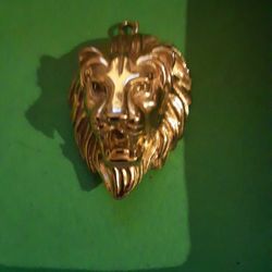 24kt. Lions Head For Neckless-Plated But In Great Shape 