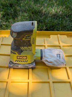 Ryobi ONE+ 18V 1/4 Sheet Cordless Sander P440