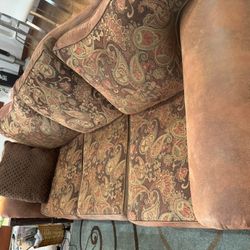 3pc  Living Rm Set - Excellent Condition! 