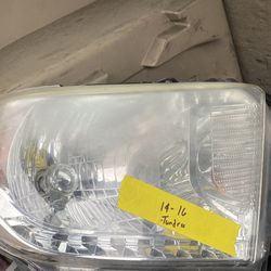 14-16 Toyota Tundra Left Headlight 