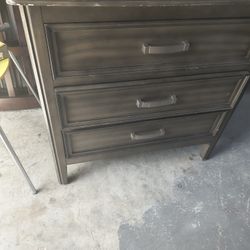 Little Dresser/ Nightstand 
