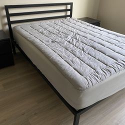 Queen Bed Frame/mattress