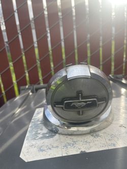 Mustang Pop Open Gas Cap