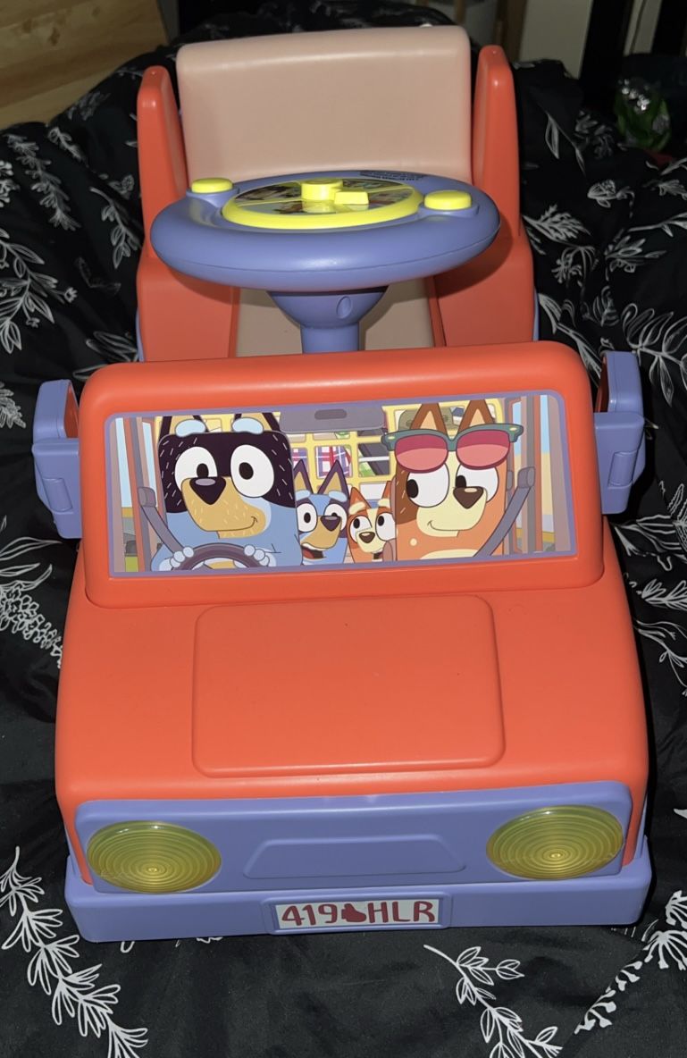 Bluey 6 Volt Powered Ride on Car with Sounds
