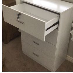 Dresser, Chest, Storage Unit, 4 Drawers, W Lock