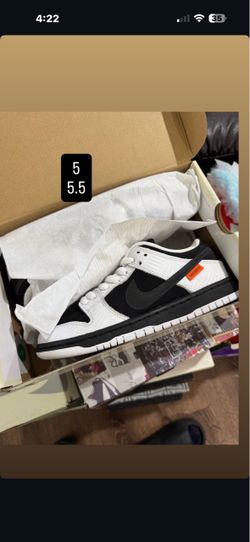 Sb dunk Tightbooth size 5 & 5.5