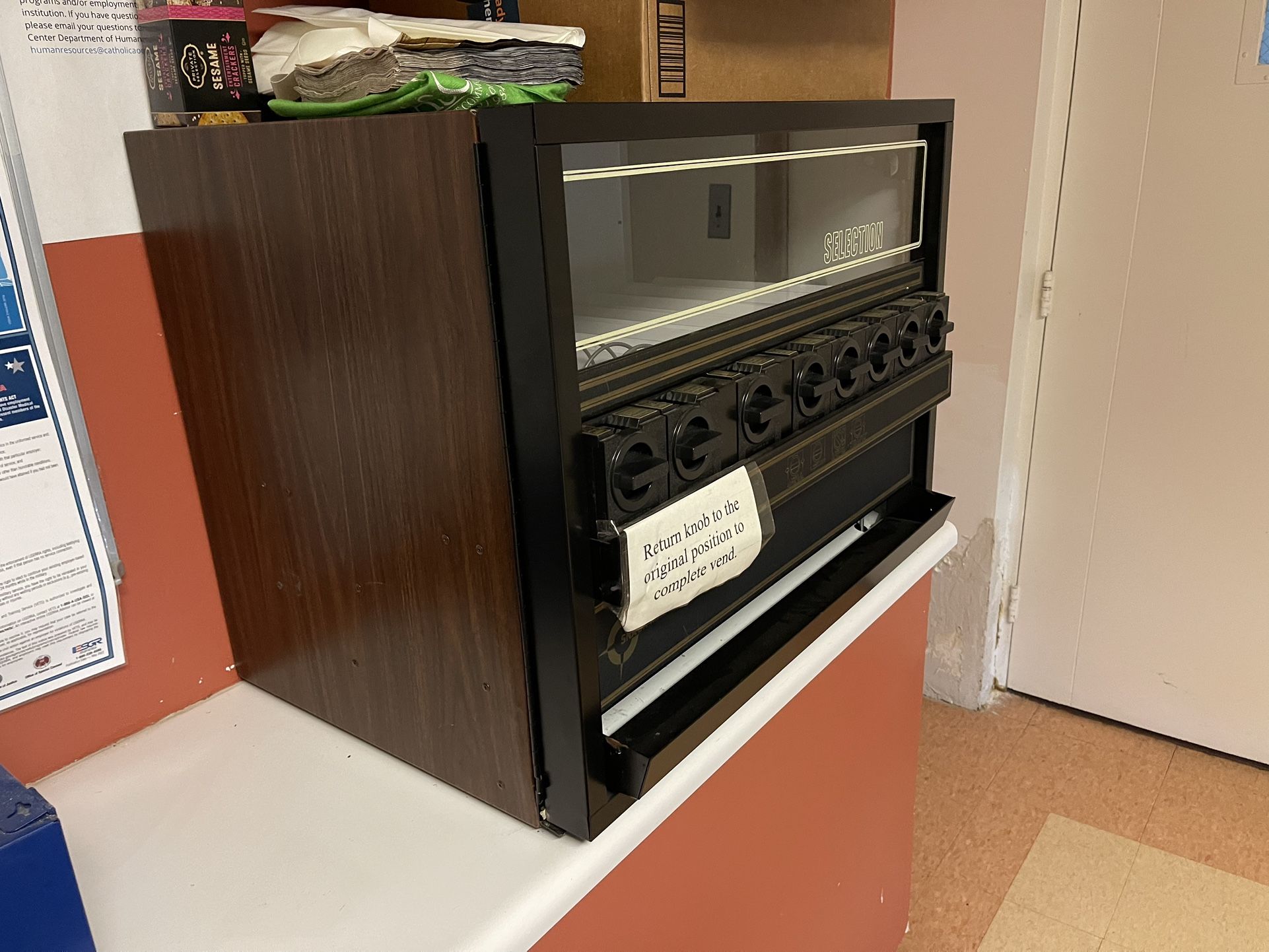 Crank Style Candy Vending Machine