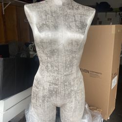 Victoria’s Secret mannequin