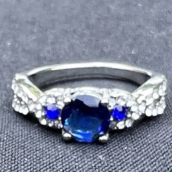 Ladies Blue Stone Silver Tone Ring Size 9 New