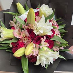 Ramo De Rosas Con Lili