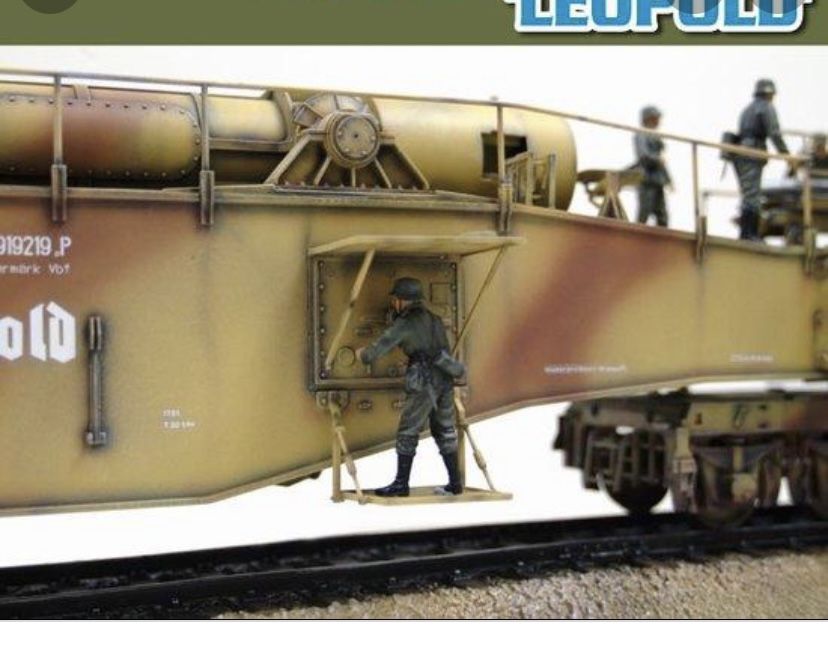 Dragon 1/35 Leopold German railway gun model for Sale in Cheshire