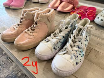 Girls shoes sizes 1y , 2y, & 3y ($5 each)