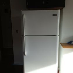 Frigidaire Refrigerator 