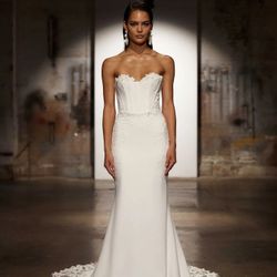 Brand New Evie Young Wedding Dress