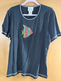 HC1336. Navy Fish Graphic Short Sleeve T-Shirt