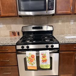 Stove & Microwave 