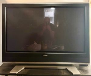 Toshiba 42” Plasma TV (42HP66) with Pedestal Stand