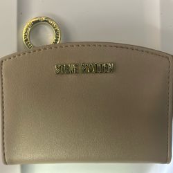[[ LIKE NEW ]] STEVE MADDEN Beige/Tan Wallet - $10