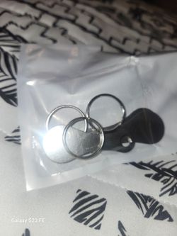 2 Shopping cart keys. I didn't need these.