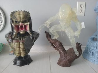 Predator bust set of two $250