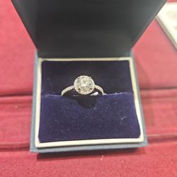 Ladies Diamond Ring 