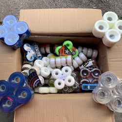 Skateboard Wheels Bearings And Tools 