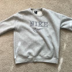 Thick Nike Sweater 