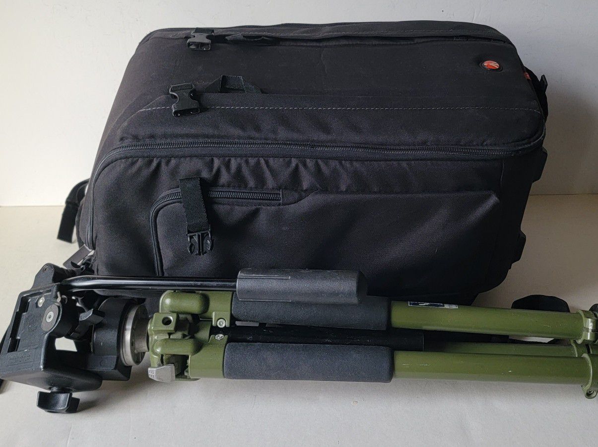 Trade Manfrotto Pro Camera DSLR 50 Laptop Bag Backpack + Tripod