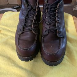 Red Wings Boots Size  9-1/2 D  Mod 4183 And Model 1907