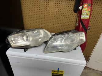 Headlights 2006-2010 VW Passat