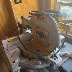 Dewalt Saw