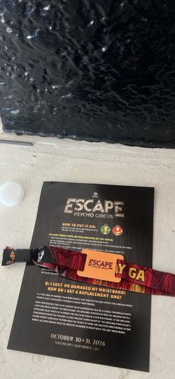 Escape wristband