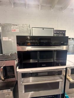 Miele PureLine Electric Speed Oven 30”Inch  Stainless Steel  Used Like New  $2999 Premium Kitchen & Appliances Oakland Park   Miele PureLine  H7670BMC