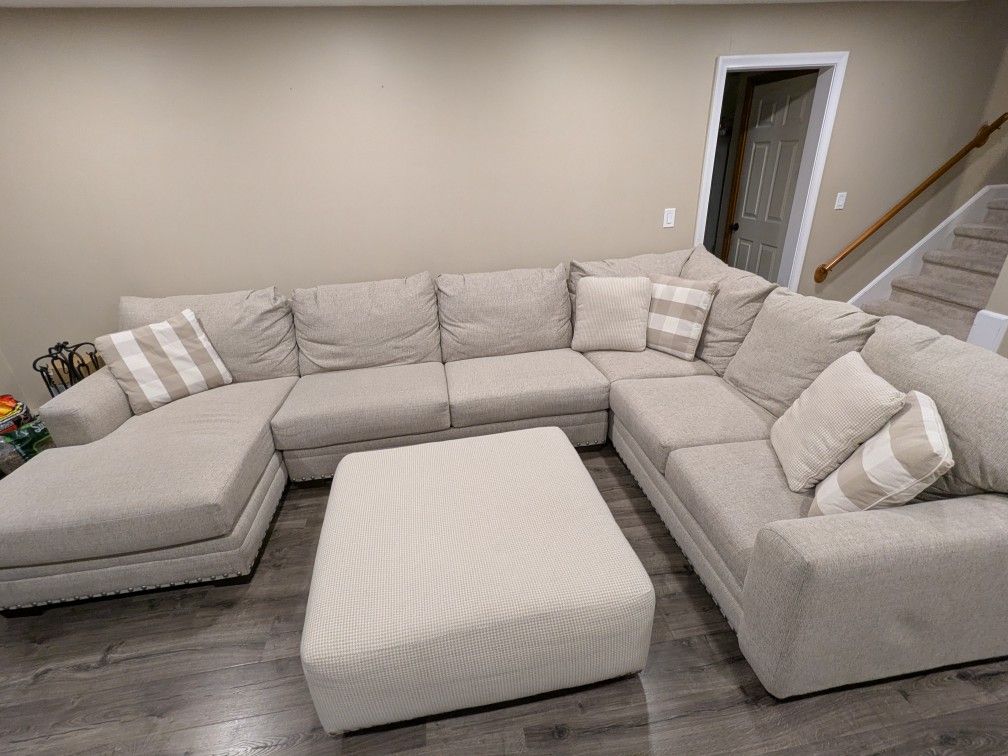 Sectional Couch 