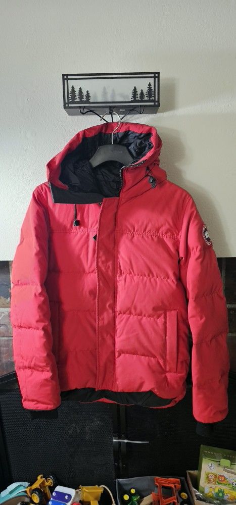 Canada Goose Men’s Puffer Jacket