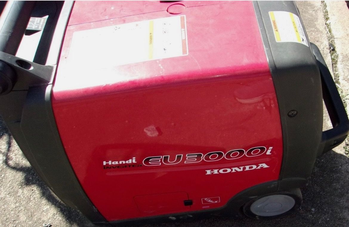 Honda EU3000i Generator Inverter 3000Watt Great Used Condition
