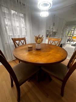 Dining room table