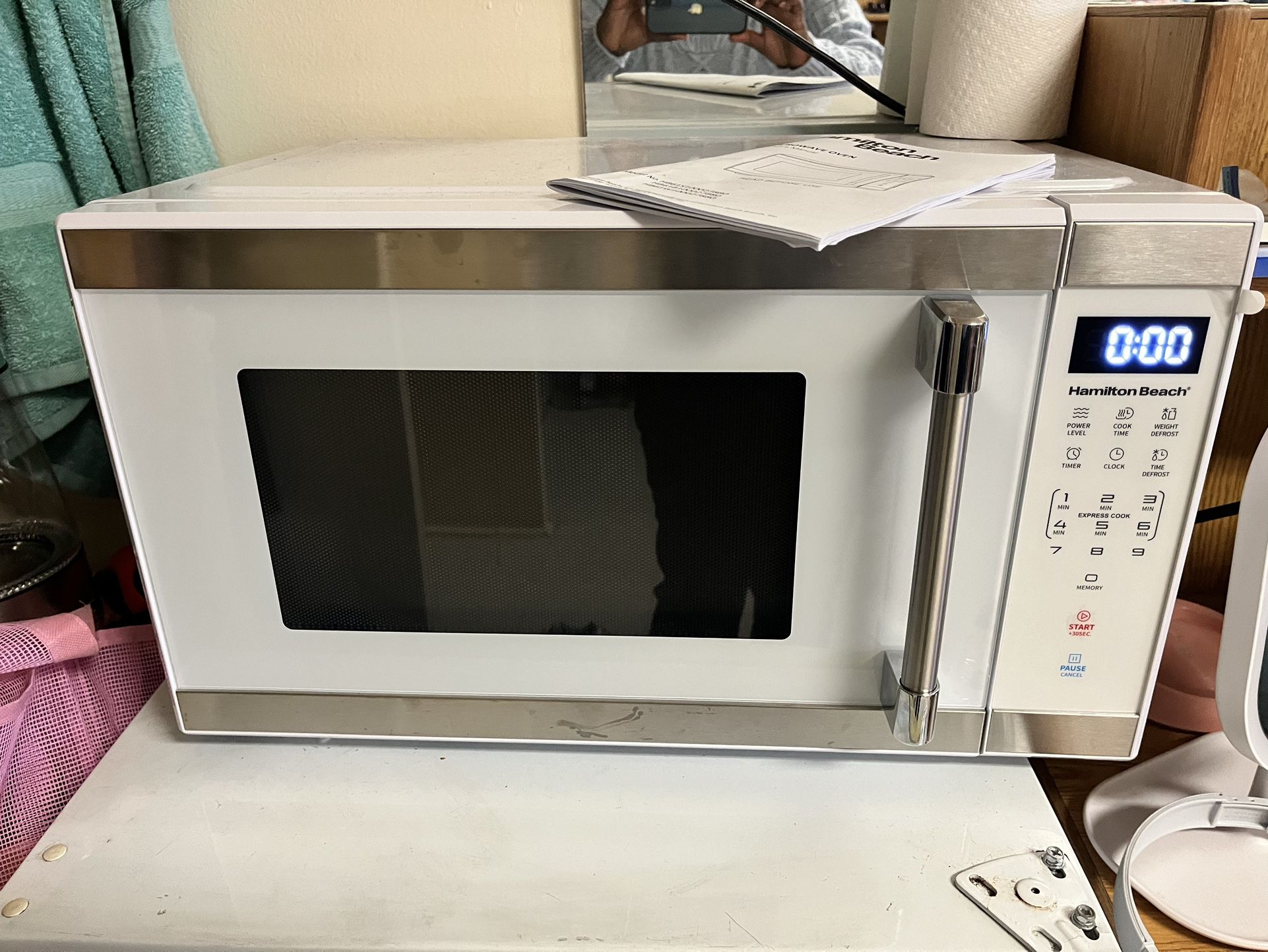 Hamilton Beach Microwave Oven 1.1 cubic ft