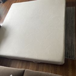 Tempur- pedic King Deluxe + Both Box Springs
