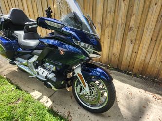 2018 Goldwing Tour DCT  Low Miles