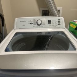 Insignia washer & dryer