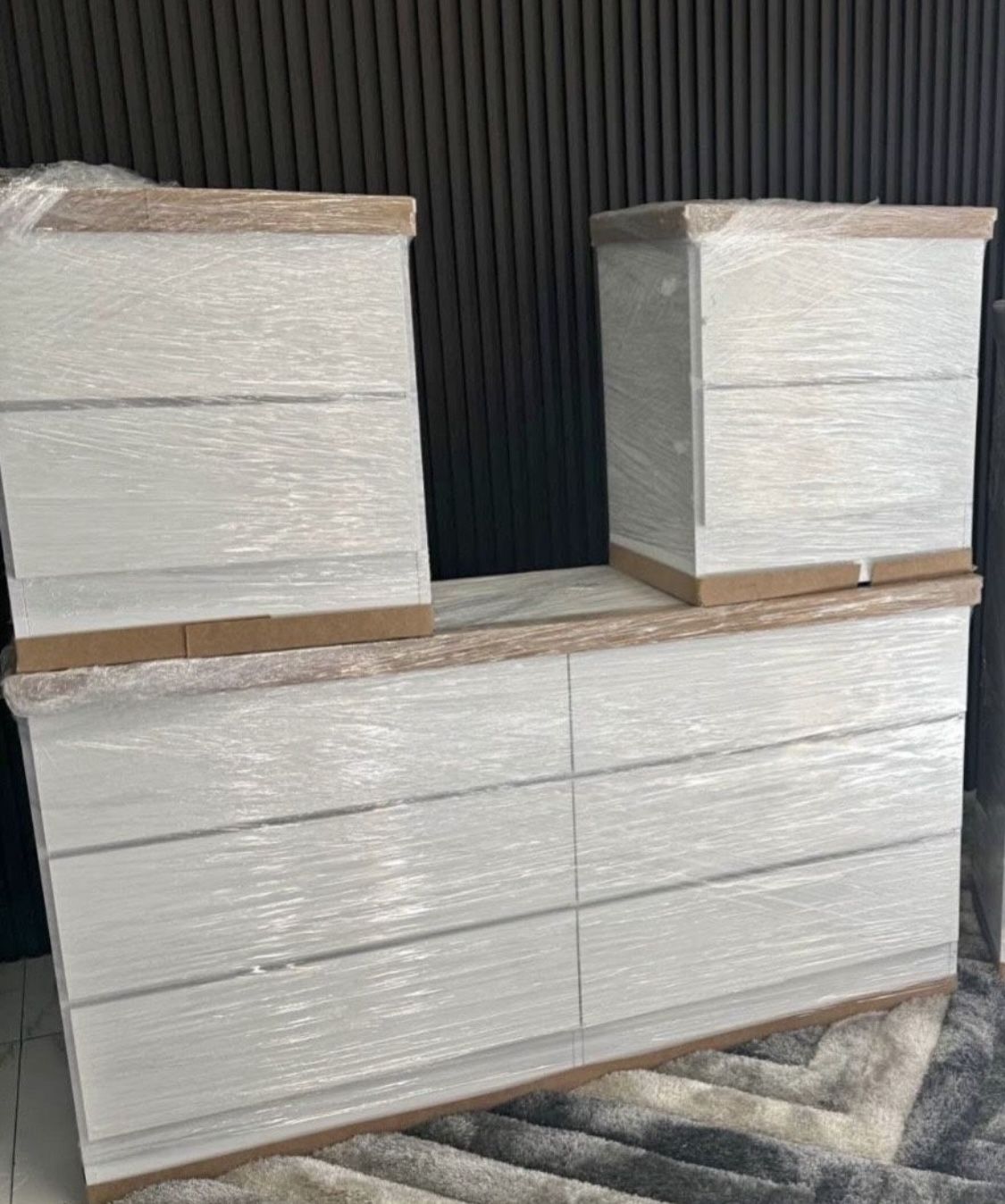 Dresser And 2 Nightstands - Cómoda Y 2 Mesitas De Noche