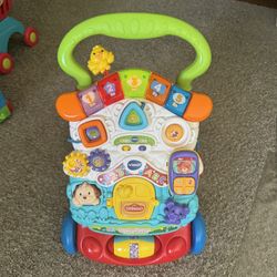 VTech Stroll & Discover Activity Walker with Accessories, Baby and Toddler Toys