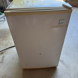 Mini Fridge 